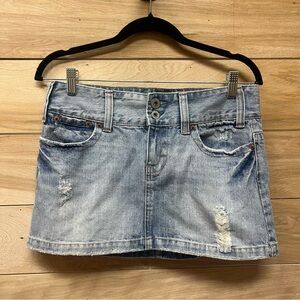 Vintage Y2K American Eagle denim light wash distressed mini skirt